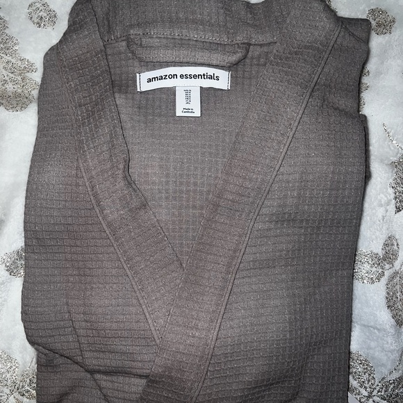 Amazon Essentials Women's Gray Robe - Picture 2 of 2